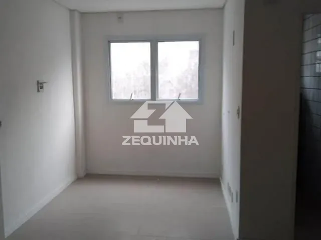 Sala com 20m², para alugar, no bairro Piratininga em Osasco