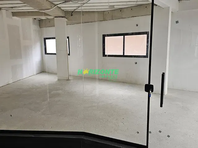 Sala com 76m², para alugar, no bairro Urbanova em São José dos Campos