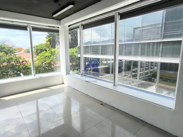 Sala para alugar, no bairro Recreio dos Bandeirantes em Rio de Janeiro