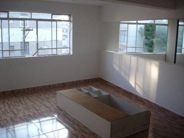 Sala com 40m², para alugar, no bairro Penha de França em São Paulo