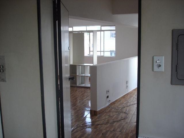 Sala com 40m², para alugar, no bairro Penha de França em São Paulo
