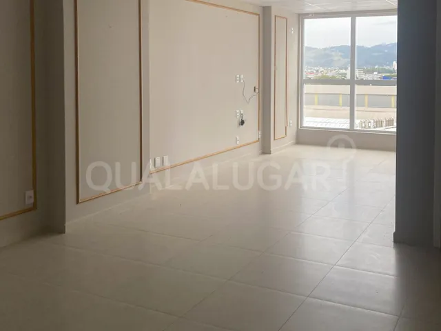 Sala para alugar, no bairro Aeroporto em Tubarão