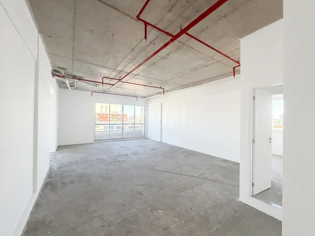 Sala com 73m², à venda, no bairro Bethaville I em Barueri