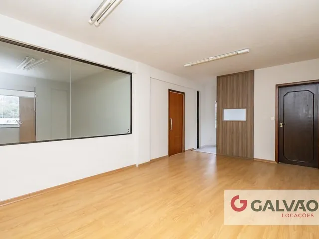 Sala para alugar, no bairro Água Verde em Curitiba
