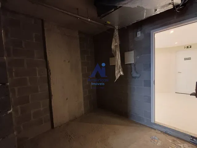 Sala à venda ou para alugar, no bairro Recreio dos Bandeirantes em Rio de Janeiro