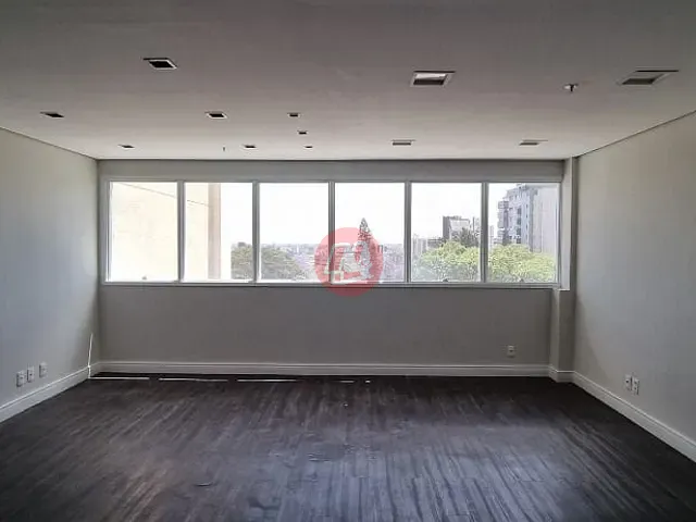 Sala à venda, no bairro Floresta em Porto Alegre