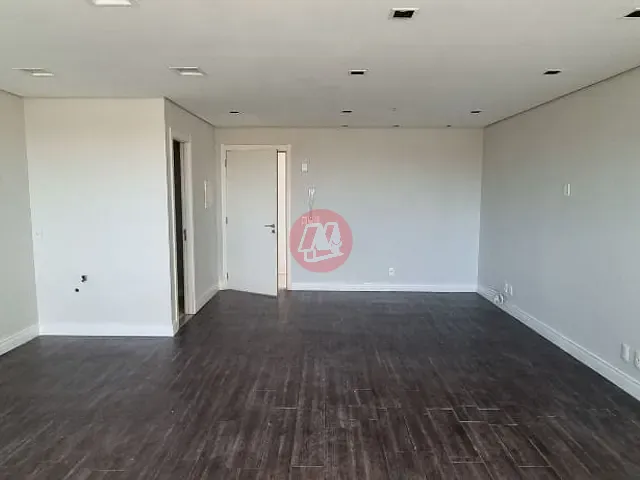 Sala à venda, no bairro Floresta em Porto Alegre