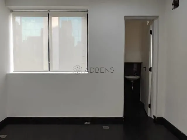 Sala para alugar, no bairro Cerqueira César em São Paulo