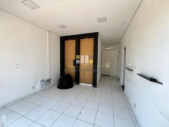 Sala com 32m², à venda, no bairro Parque Euclides Miranda em Sumaré