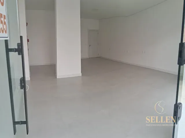 Sala para alugar, no bairro Nações em Balneário Camboriú