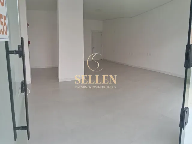 Sala para alugar, no bairro Nações em Balneário Camboriú