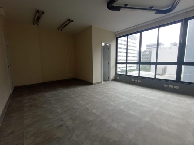 Sala para alugar, no bairro Centro em Curitiba