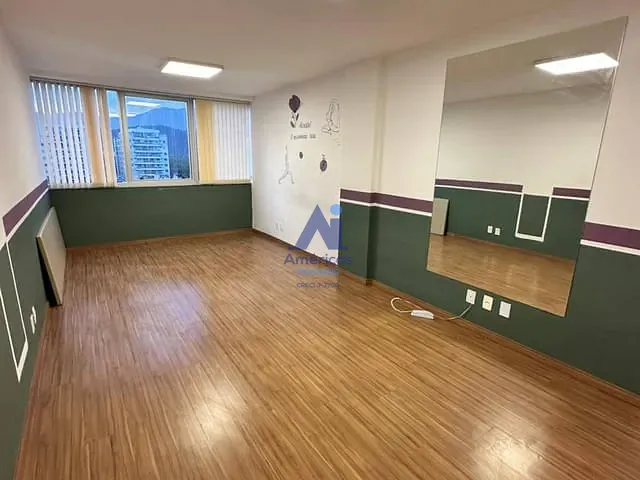 Sala com 26m², para alugar, no bairro Recreio dos Bandeirantes em Rio de Janeiro