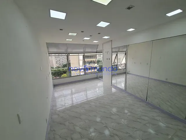 Sala com 29m², para alugar, no bairro Tijuca em Rio de Janeiro