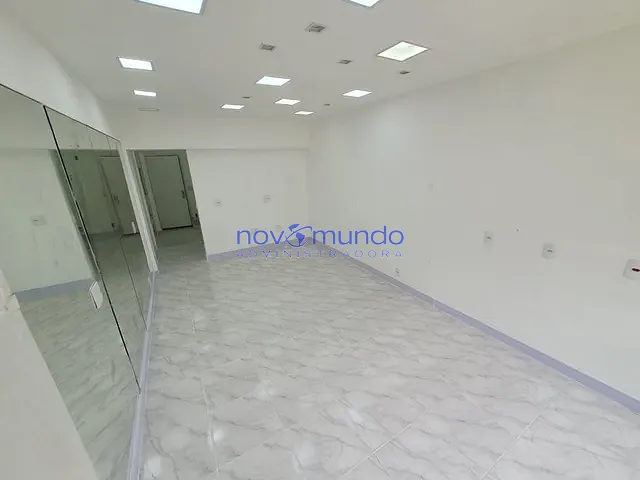 Sala com 29m², para alugar, no bairro Tijuca em Rio de Janeiro