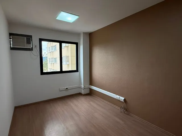 Sala à venda, no bairro Alphaville Centro Industrial e Empresarial/Alphaville. em Barueri