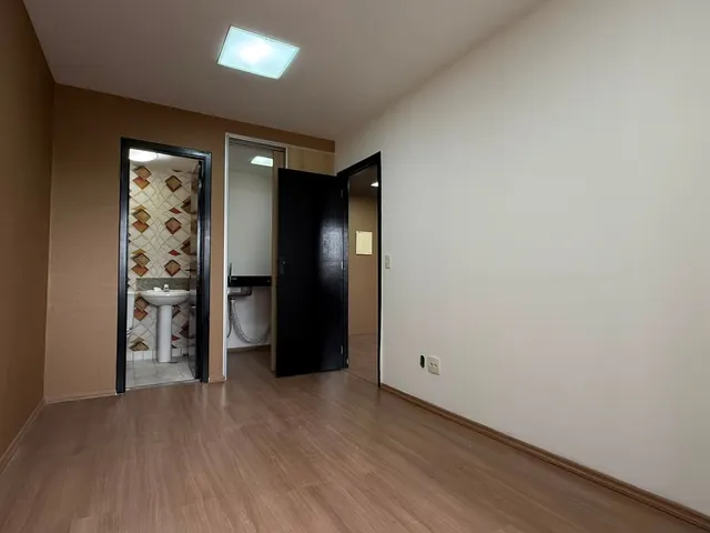 Sala à venda, no bairro Alphaville Centro Industrial e Empresarial/Alphaville. em Barueri