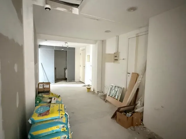 Sala à venda, no bairro Alphaville Centro Industrial e Empresarial/Alphaville. em Barueri