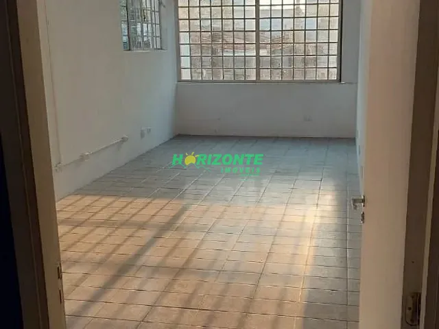 Sala com 250m², para alugar, no bairro Vila Adyana em São José dos Campos