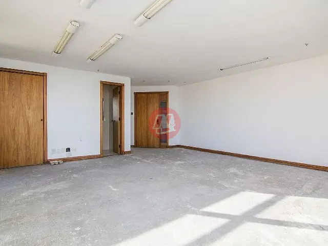 Sala para alugar, no bairro Auxiliadora em Porto Alegre