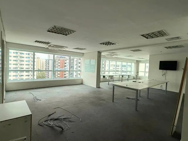 Sala para alugar, no bairro Alphaville Centro Industrial e Empresarial/Alphaville. em Barueri