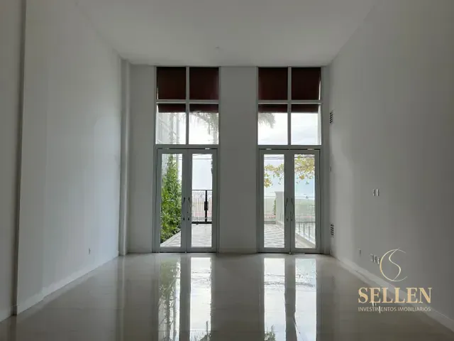Sala com 220m², à venda, no bairro Centro em Balneário Camboriú