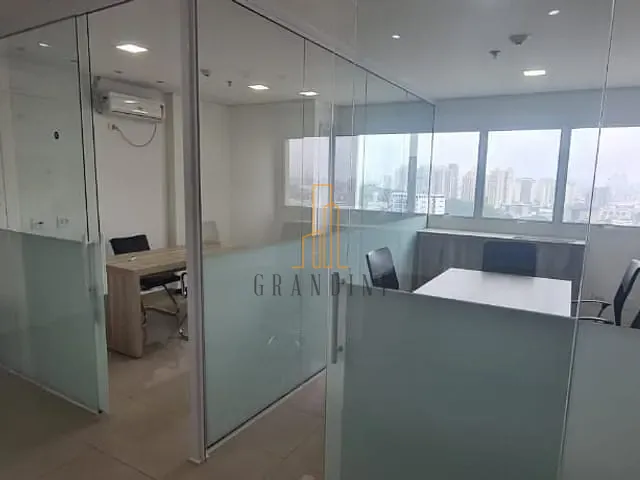 Sala à venda ou para alugar, no bairro Centro em São Bernardo do Campo