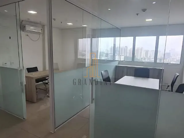 Sala à venda ou para alugar, no bairro Centro em São Bernardo do Campo