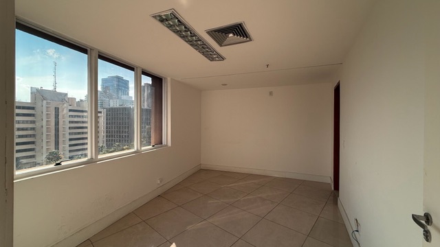 Sala para alugar, no bairro Sítio Tamboré Alphaville em Barueri