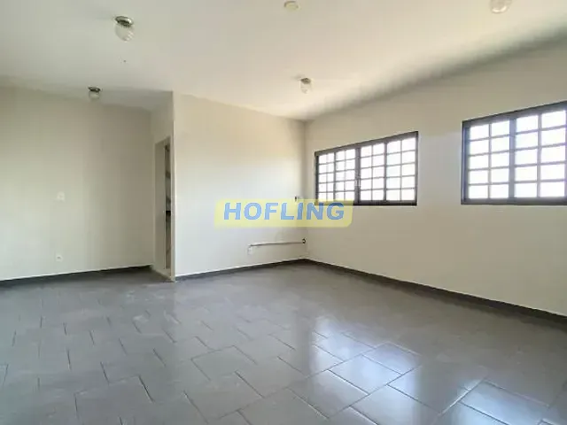 Sala com 25m², para alugar, no bairro Jardim Santa Maria em Rio Claro