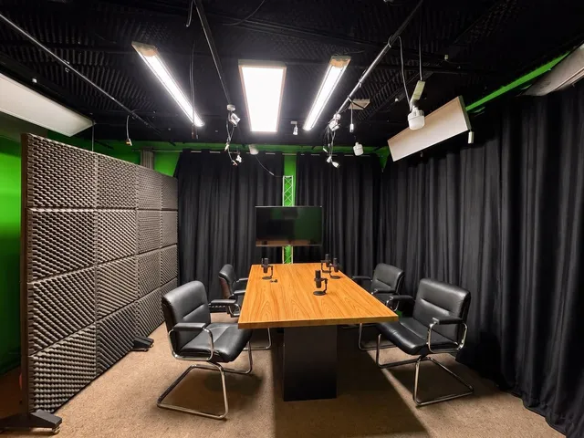 Sala para alugar, no bairro Alphaville Centro Industrial e Empresarial/Alphaville. em Barueri