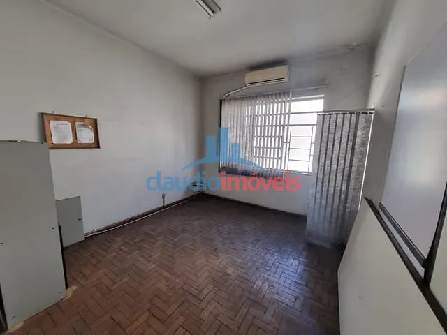 Sala à venda, no bairro Centro em Barra Mansa