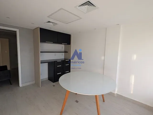 Sala com 24m², para alugar, no bairro Recreio dos Bandeirantes em Rio de Janeiro
