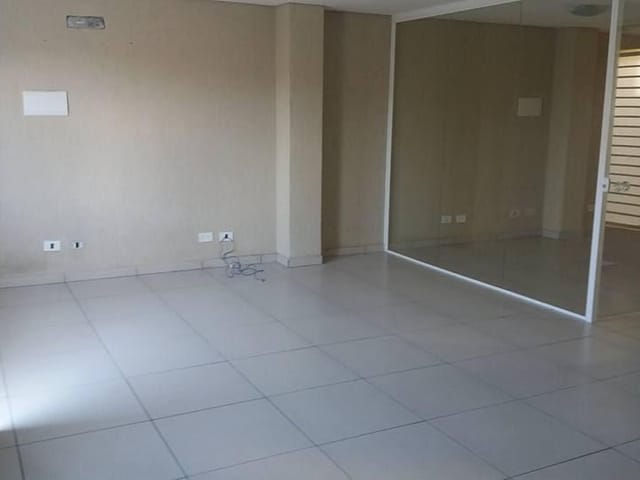 Sala com 90m², para alugar, no bairro Cambuci em São Paulo