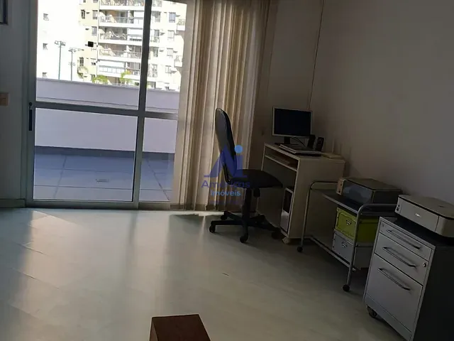 Sala à venda ou para alugar, no bairro Recreio dos Bandeirantes em Rio de Janeiro