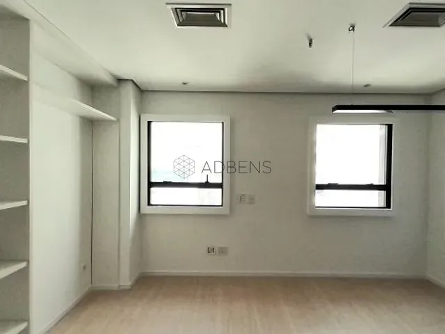 Conjunto comercial à venda ou para alugar, no bairro Jardim Paulista em São Paulo