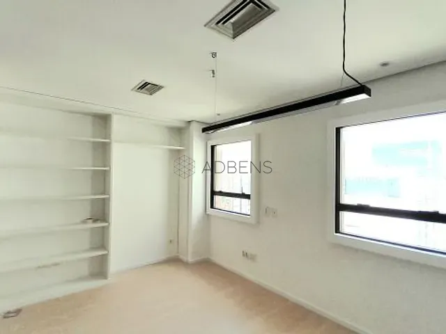 Conjunto comercial à venda ou para alugar, no bairro Jardim Paulista em São Paulo