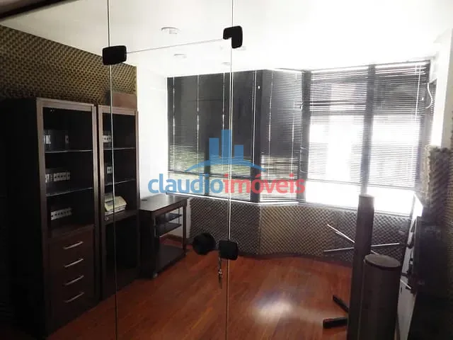 Sala com 34m², à venda, no bairro Centro em Barra Mansa