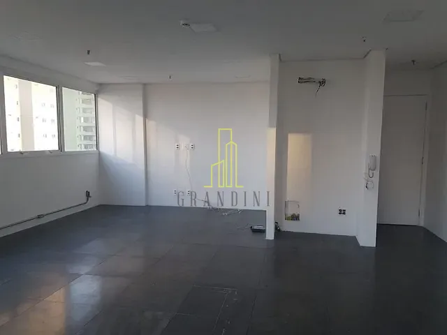 Sala para alugar, no bairro Centro em Diadema
