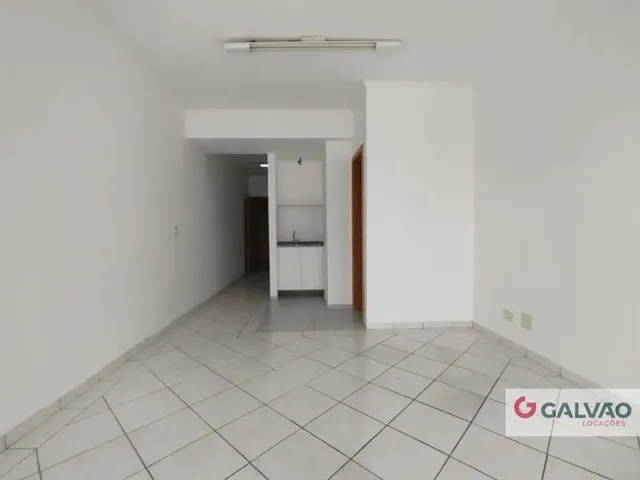 Sala para alugar, no bairro Cabral em Curitiba