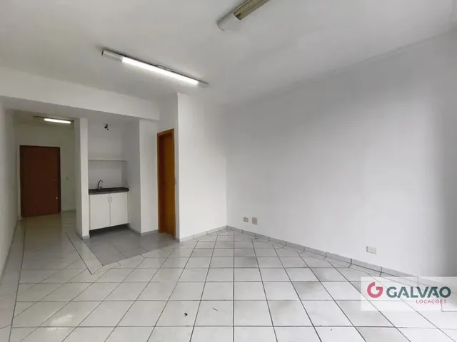 Sala para alugar, no bairro Cabral em Curitiba