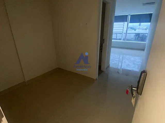 Sala à venda, no bairro Recreio dos Bandeirantes em Rio de Janeiro