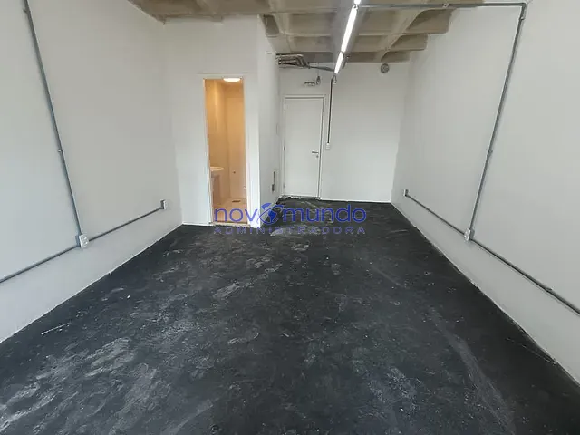Sala com 29m², para alugar, no bairro Jacarepaguá em Rio de Janeiro