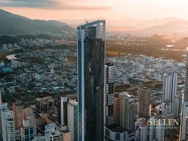 Sala 4 quartos e 5 banheiros, para alugar, no bairro Barra Sul em Balneário Camboriú