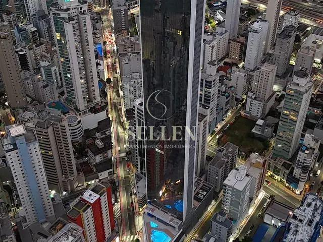 Sala 4 quartos e 5 banheiros, para alugar, no bairro Barra Sul em Balneário Camboriú