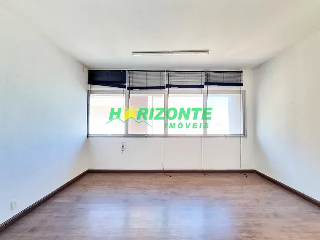 Sala com 32m², à venda, no bairro Centro em São José dos Campos