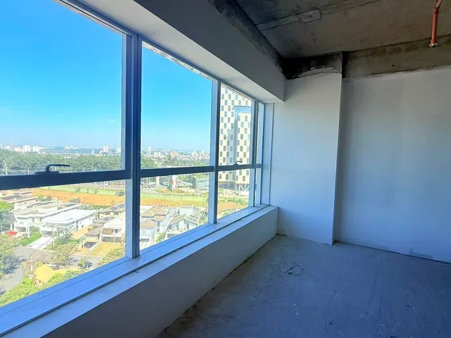 Sala à venda, no bairro Dezoito do Forte Empresarial/Alphaville. em Barueri