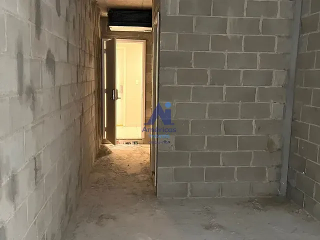 Sala à venda, no bairro Recreio dos Bandeirantes em Rio de Janeiro