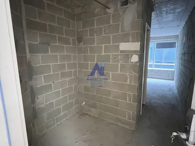 Sala à venda, no bairro Recreio dos Bandeirantes em Rio de Janeiro