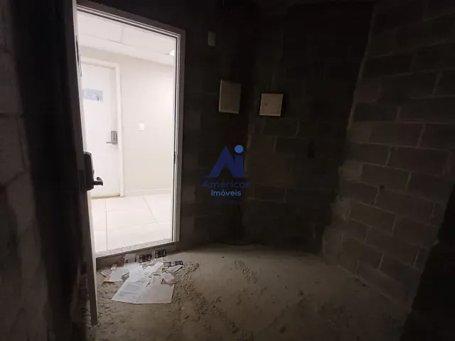 Sala à venda, no bairro Recreio dos Bandeirantes em Rio de Janeiro